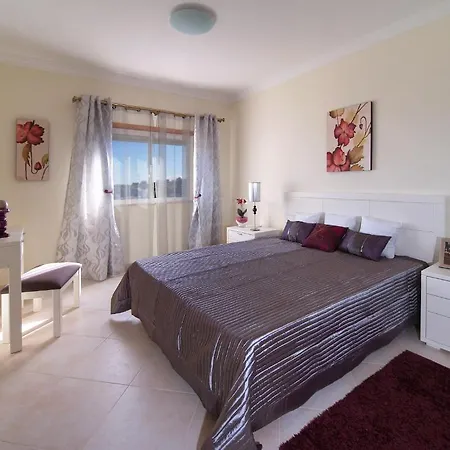 Oasis Parque Country Club פארק נופש 3*
