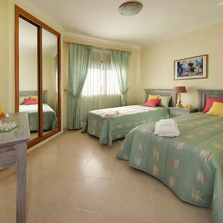 Oasis Parque Country Club Tatil parkı 3*
