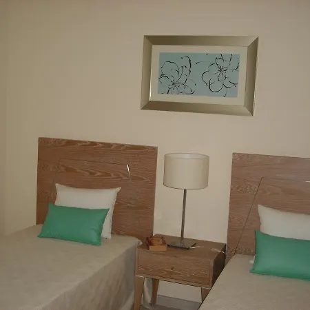 Oasis Parque Country Club פארק נופש 3*