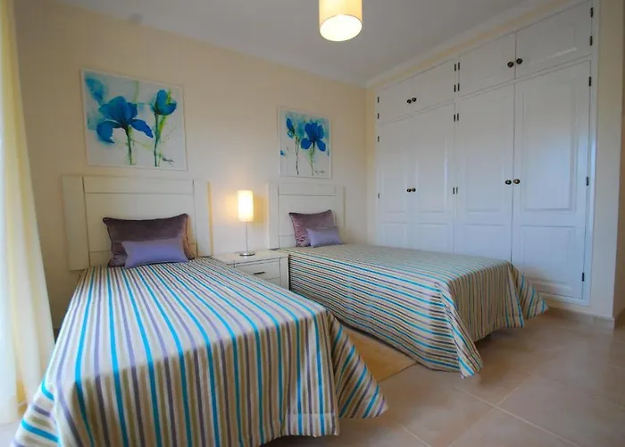 Oasis Parque Country Club פארק נופש 3*