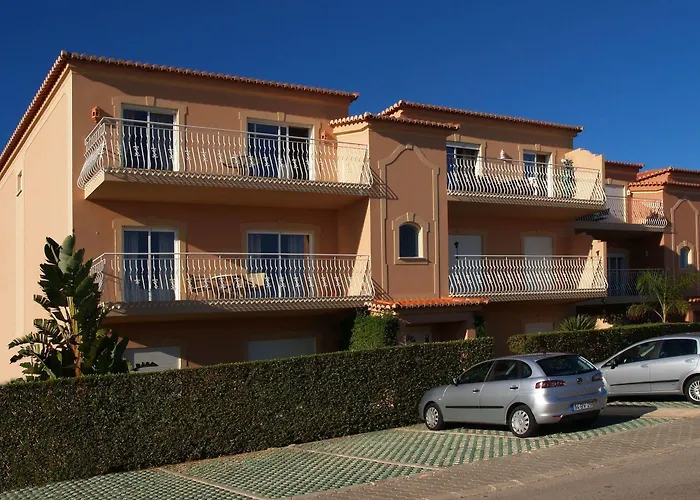 Oasis Parque Country Club