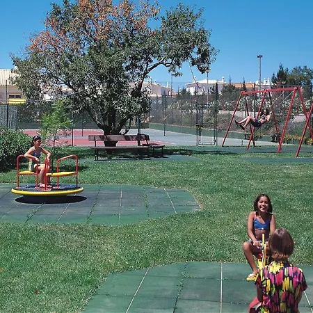 Oasis Parque Country Club