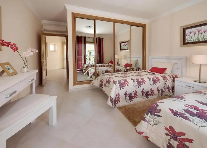 Oasis Parque Country Club بورتيماو