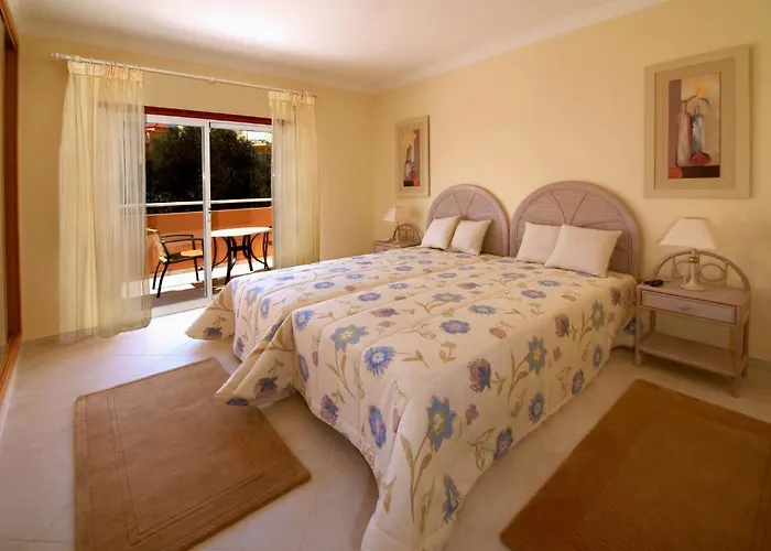 Oasis Parque Country Club