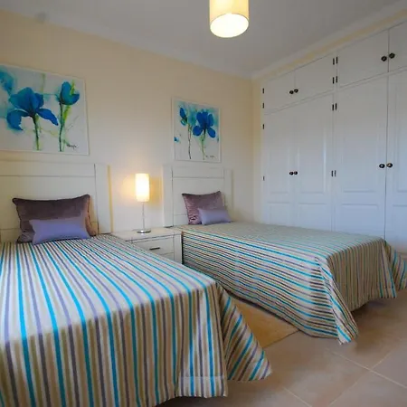 Oasis Parque Country Club Aldeamento Turístico 3*